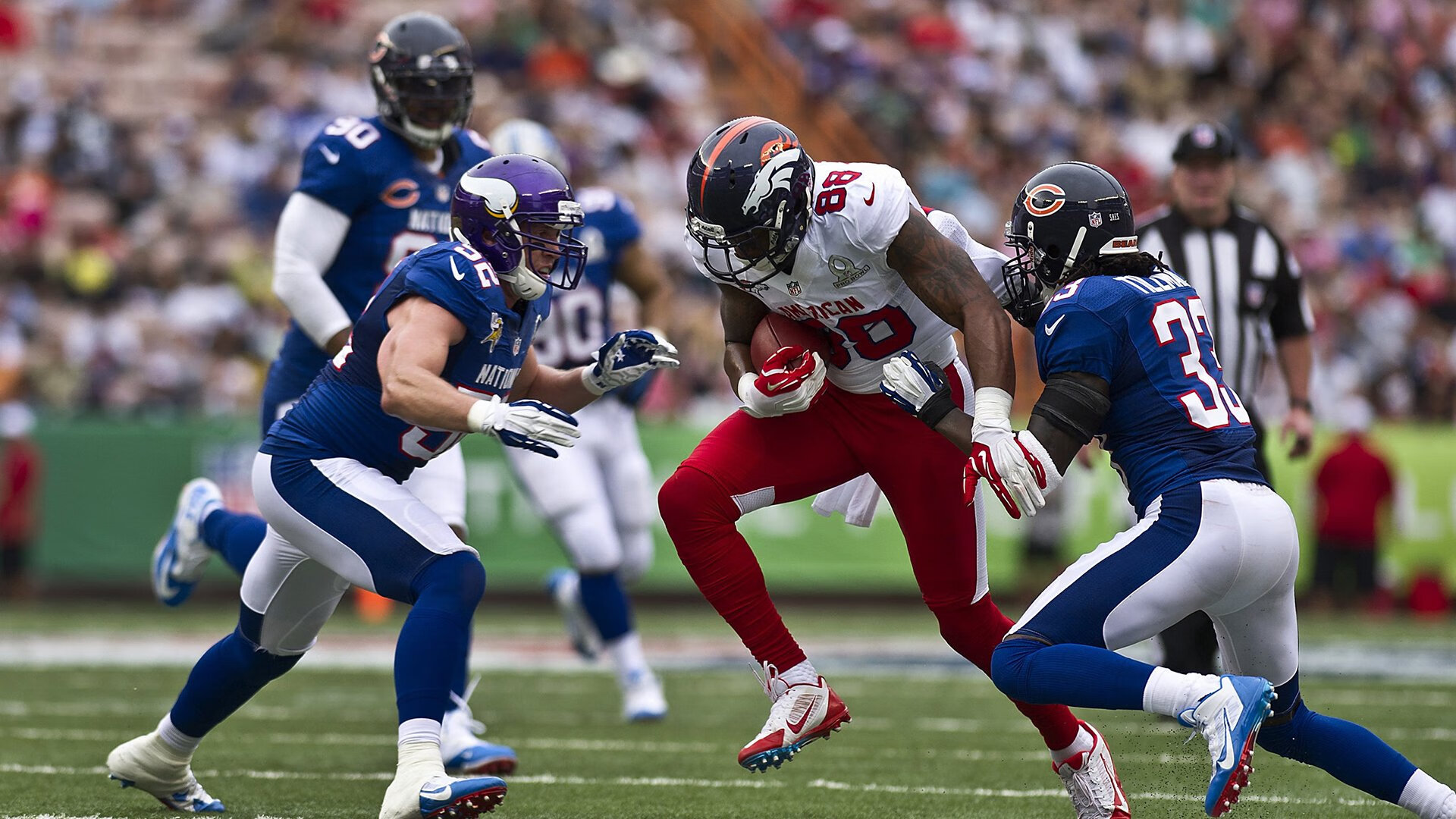 美国骑手凯尔·库克在巴黎奥运会上首次亮相即夺得障碍赛银牌，表现出色。